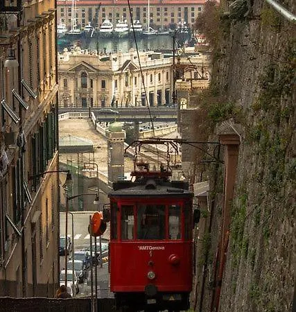 Casa Castello Raggio 아파트